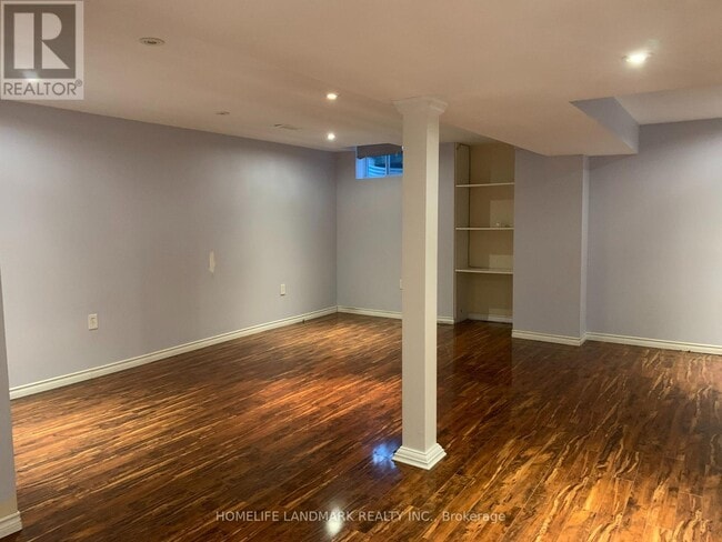 Photo - 3334 Southwick St