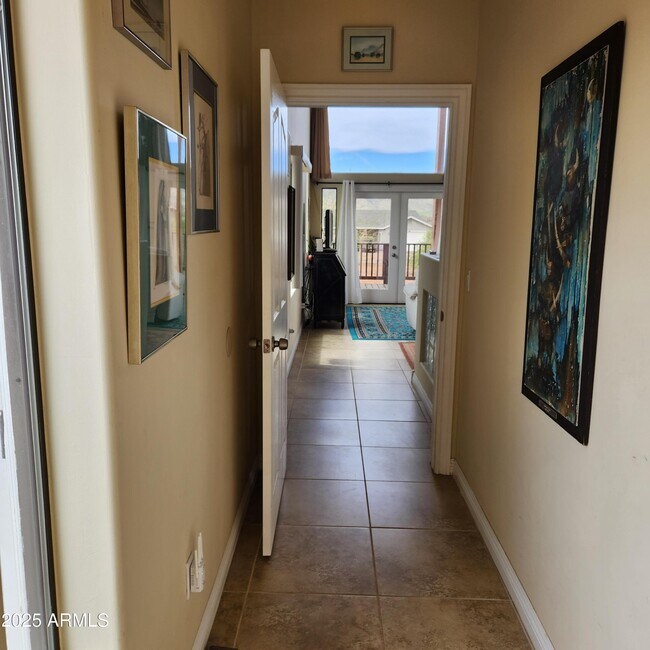 Photo - 399 Ewing Trail