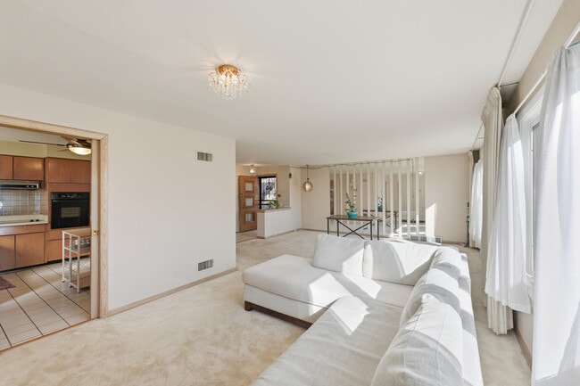 Photo - 9020 S Constance Ave