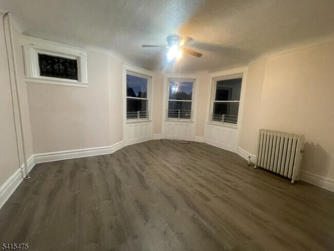 Photo - 43 Mapes Ave Unit 2L