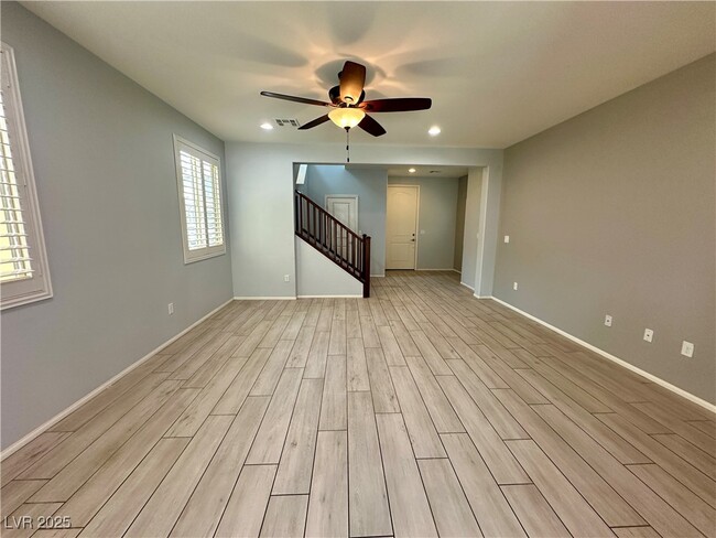 Photo - 9527 Ridgeglen Ct