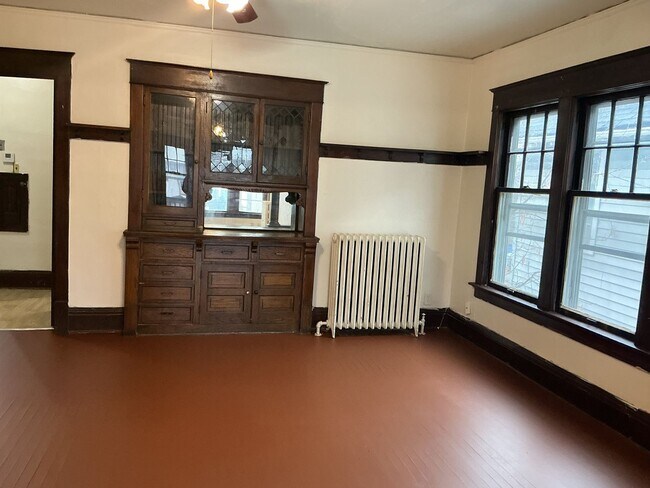 Photo - 800-802 S 32nd St Unit upper