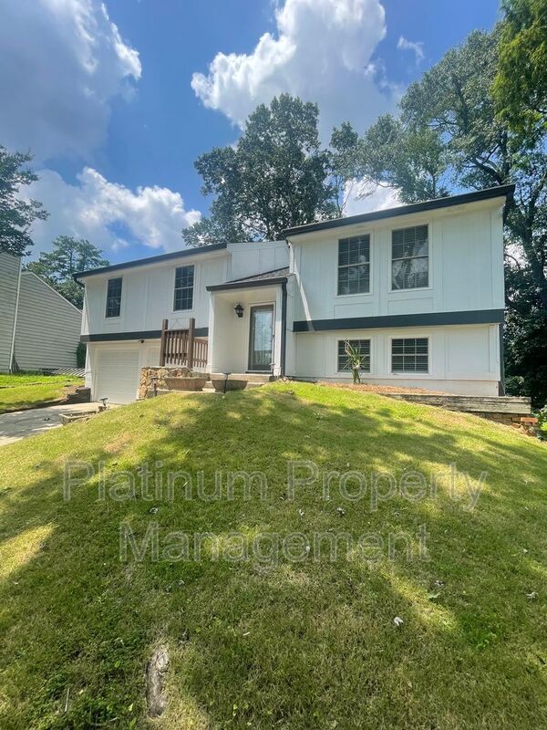 Building Photo - 10500 Worthington Hills Manor Rental