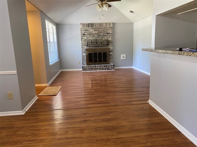 Photo - 2714 Sherwood Hollow Ln