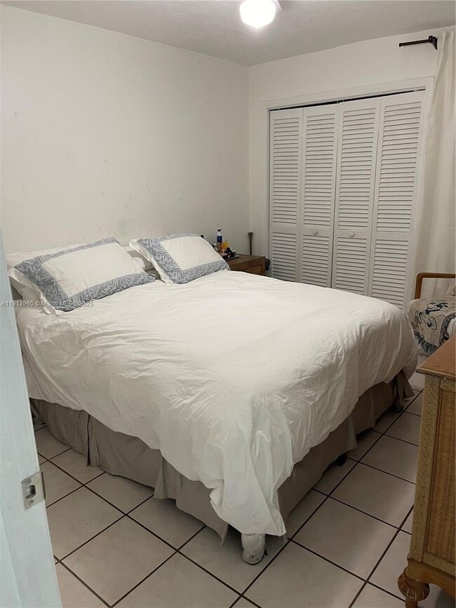 Photo - 20520 SW 92nd Pl Unidad 0