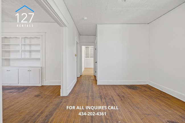Photo - Updated 2 BR/1.5 Duplex with large back yard