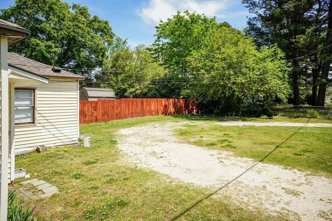 Photo - S Mckay Ave- Duplex Unit 909 S Mckay