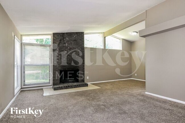 Photo - 2420 Cherry Ln