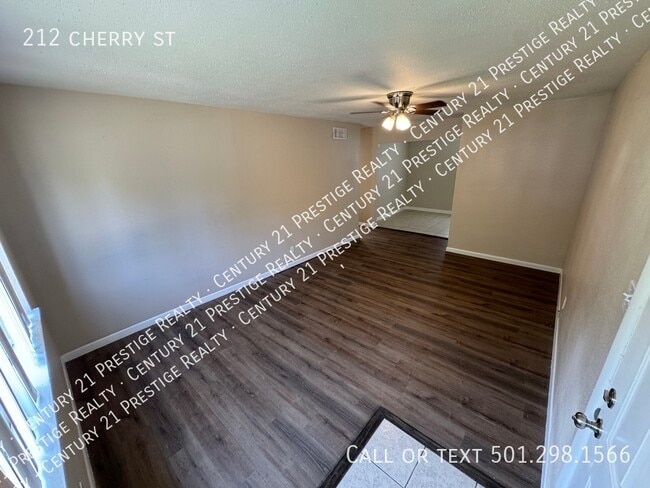 Photo - 212 Cherry St