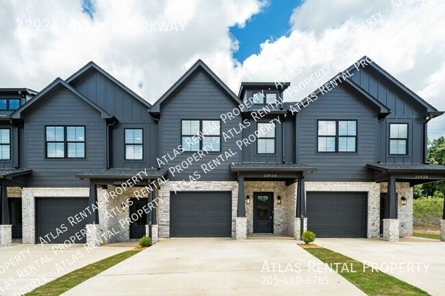 Building Photo - 22924 Village Pkwy