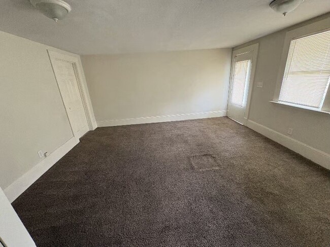 Photo - 824 Spencer Ave Unit Apt 2