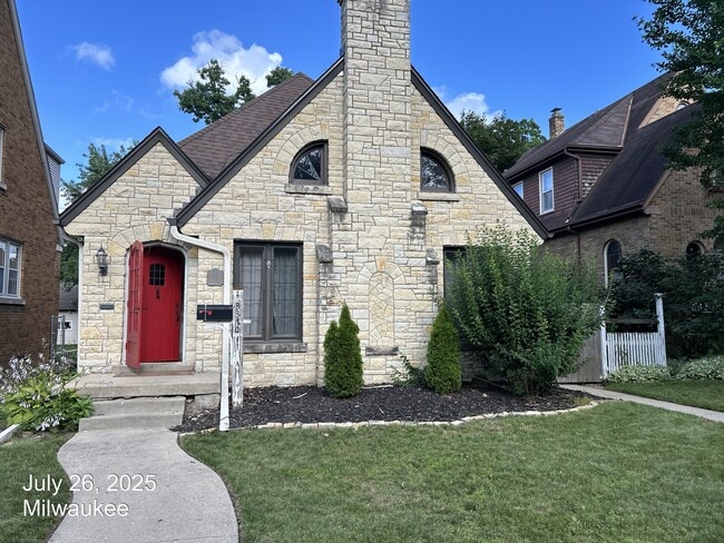 Building Photo - 3370 S Princeton Ave Rental