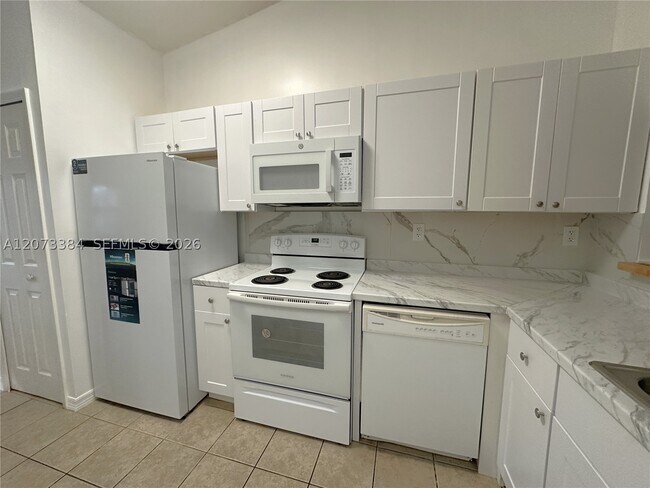 2921 SE 13th Ave Unit 205-48