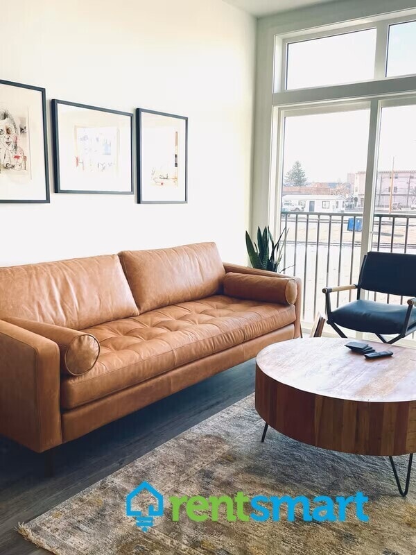 Photo - 119 B N 2nd St W