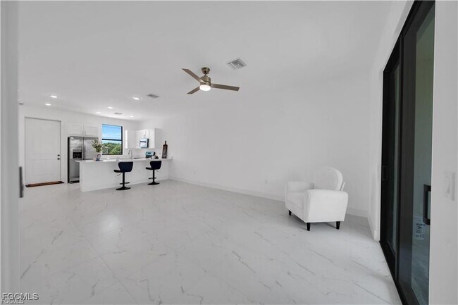 Photo - 2416-2418 Xelda Ave N