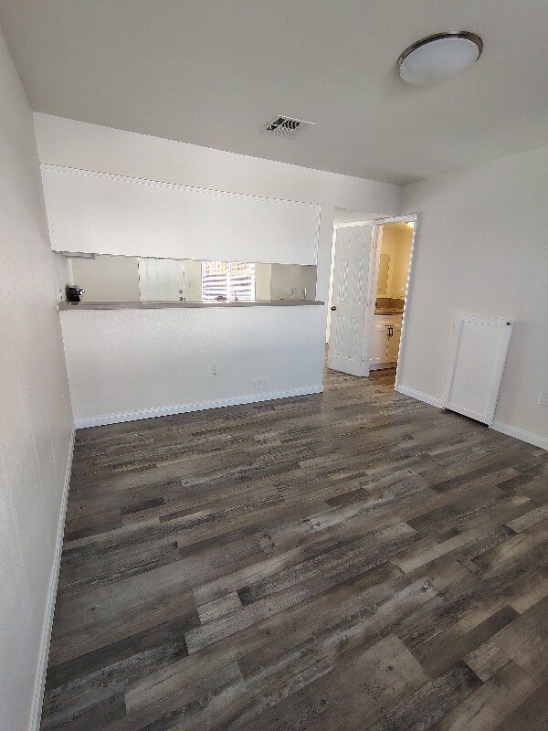 Photo - 2010 Larcus Ave