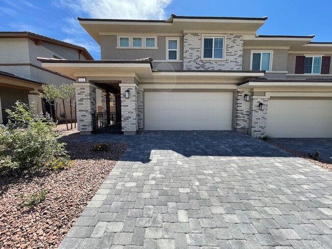 BEUTIFUL 3 BED 2.5 BATH 2 CAR GARAGE TOWNH... - BEUTIFUL 3 BED 2.5 BATH 2 CAR GARAGE TOWNH... Casa