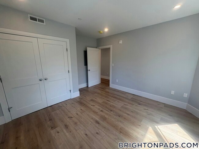 9 Holton St Unit 2