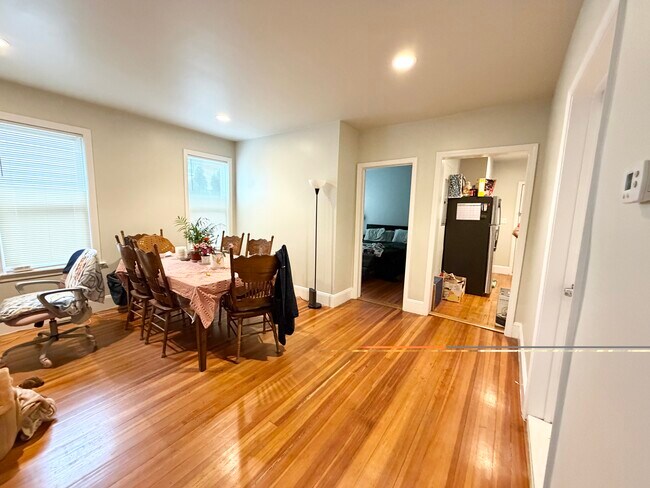 Photo - 11 Glenway St Unit 1