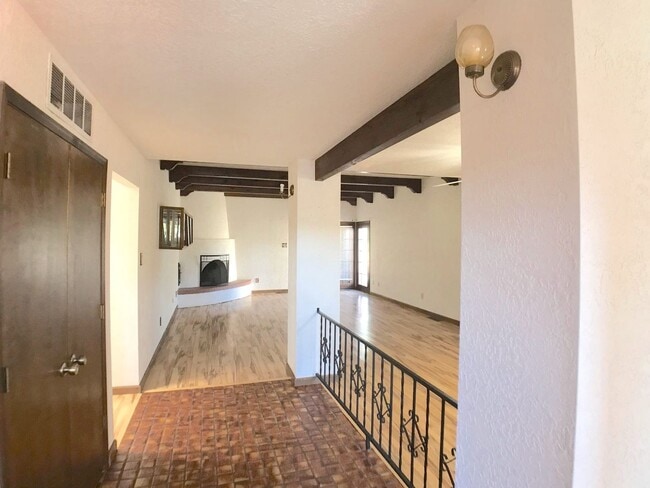 Photo - Spacious 2BR/2BA located on Golf Course in Rio Communities. Hardwood floors in living space. 2 Ca...