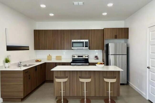 Photo - 546 North Ave