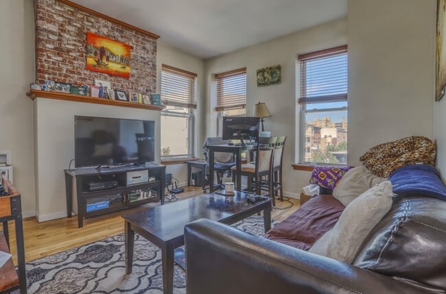 Building Photo - 565 1st St Unit 7 Rental