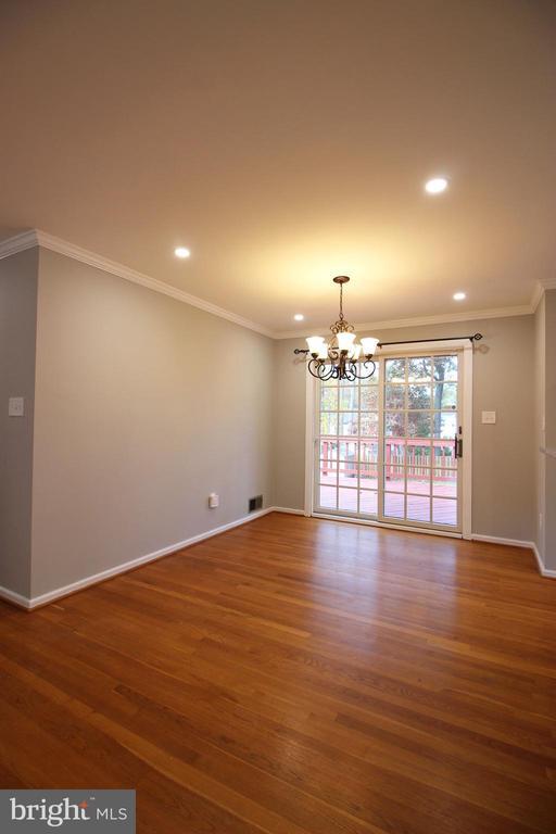 Photo - 102 Yeonas Dr SE