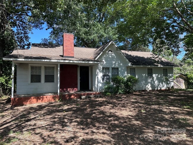 Photo - 9155-9601 Midland Rd House