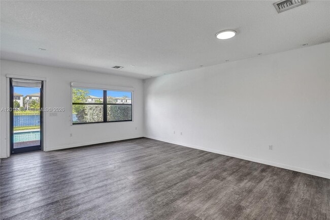 Photo - 643 NE 191st Terrace