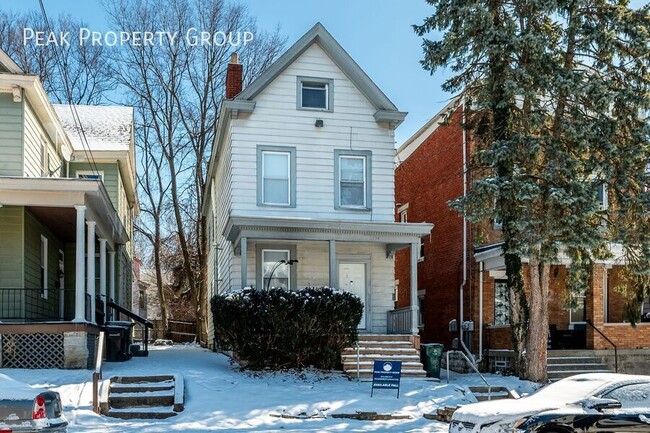 Building Photo - 2334 Stratford Ave Unit Fall 2026 Housing Near Campus! Rental