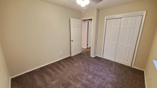 Photo - 4123 S Washington St Unidad A