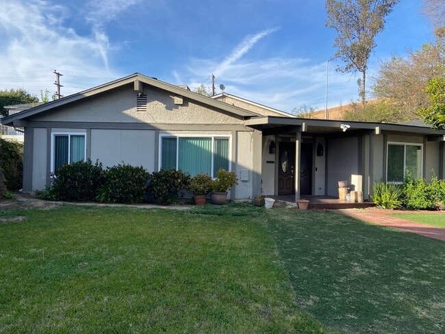 Building Photo - 5343 Lemp Ave