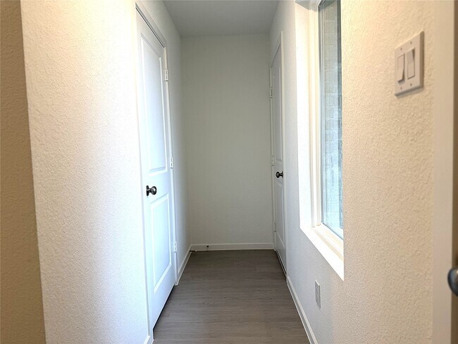 Photo - 1511 Crowson Rdg