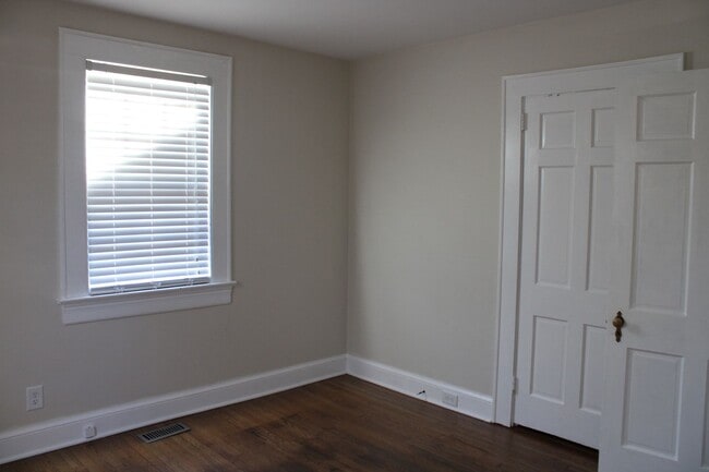 Photo - 1804 Anderson St NW