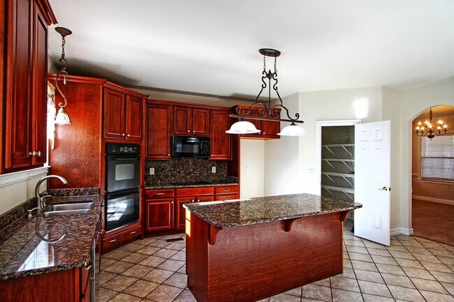 Photo - 101 Corvette Dr