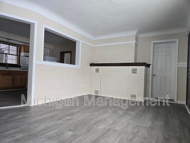 Photo - 6927 Janet St