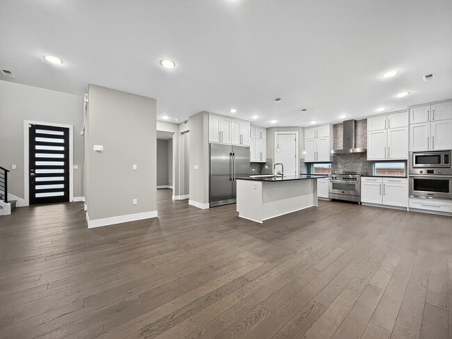 Photo - 2821 Garden Ave N