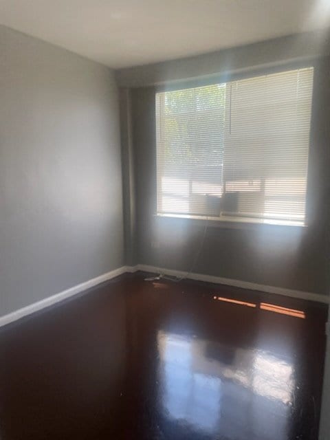 Building Photo - "Charming 2-Bedroom Retreat with Spacious ... Unit 2