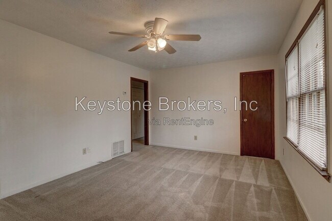 Photo - 2243 Davis Rd SW Unit A