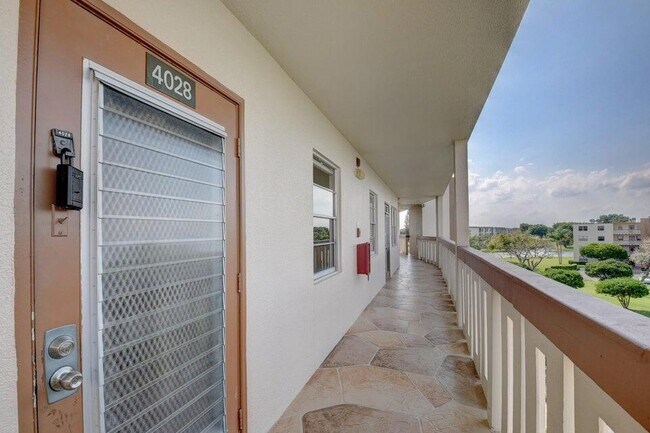 Photo - 4028 Newcastle B Unit 4028