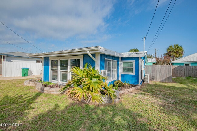 Photo - 314 Jasmine Pl