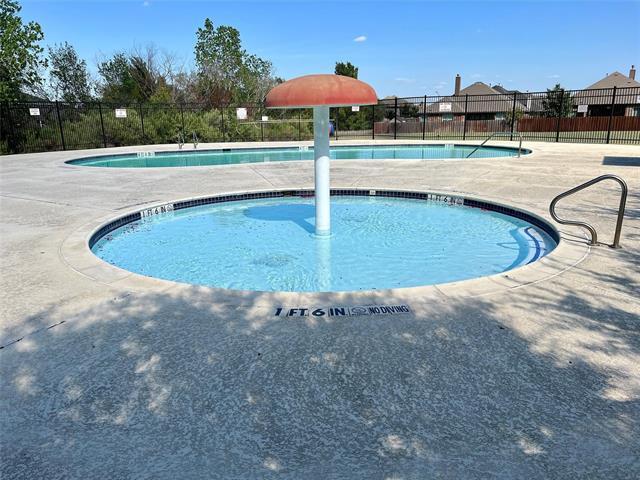 Photo - 8 Mapleridge Dr