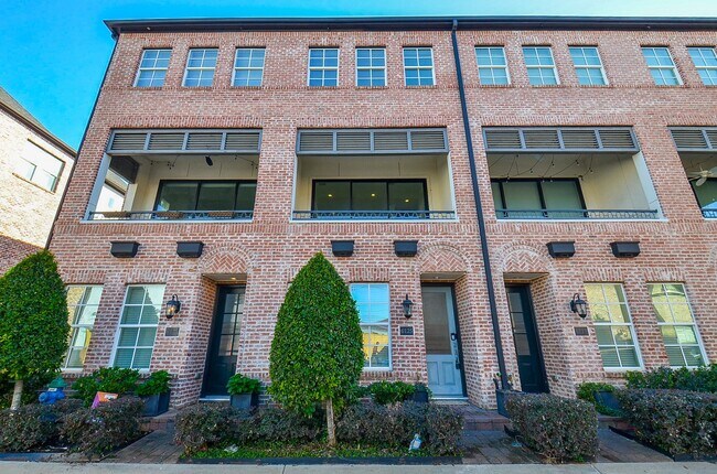 Building Photo - 6125 Cottage Grove Lake Dr