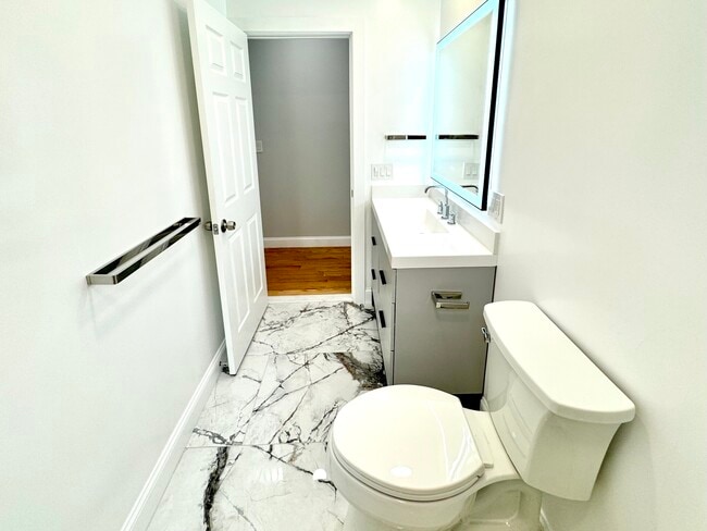 Photo - 190 Hillside St Unit 2