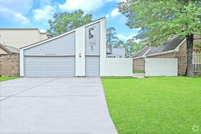Building Photo - 20031 Sunny Shores Dr Rental