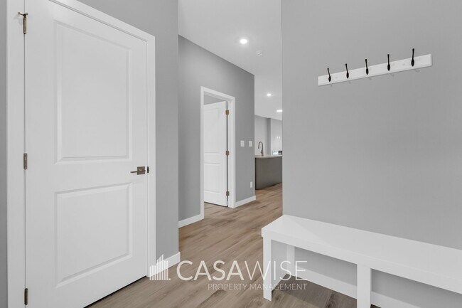 Photo - 9348-9154 154 St Unité Main