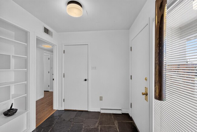 Photo - 2205 Country Club Dr