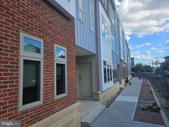 Photo - 200 Hamilton Ave