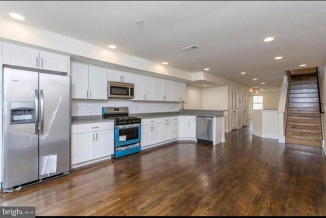Building Photo - 1822 Poplar St Rental