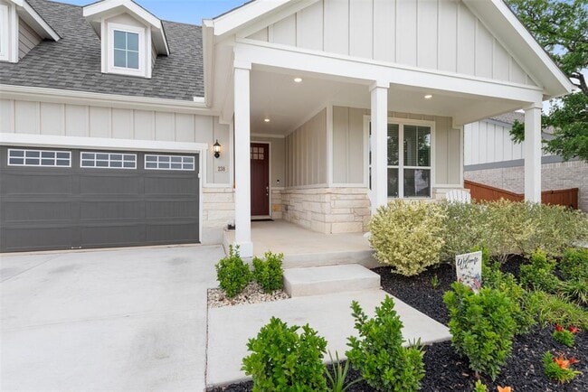 Photo - 238 Barnhill Lp